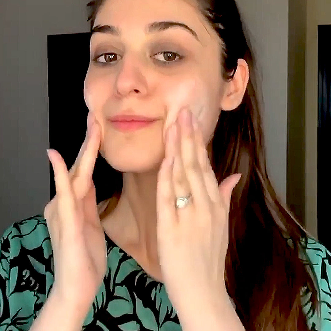 JADE Tea Tree Facewash www.thejade.pk Laraib Rahim